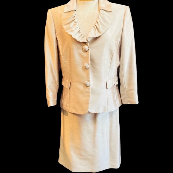 2 pc Tahari Skirt Suit Set Sz 10